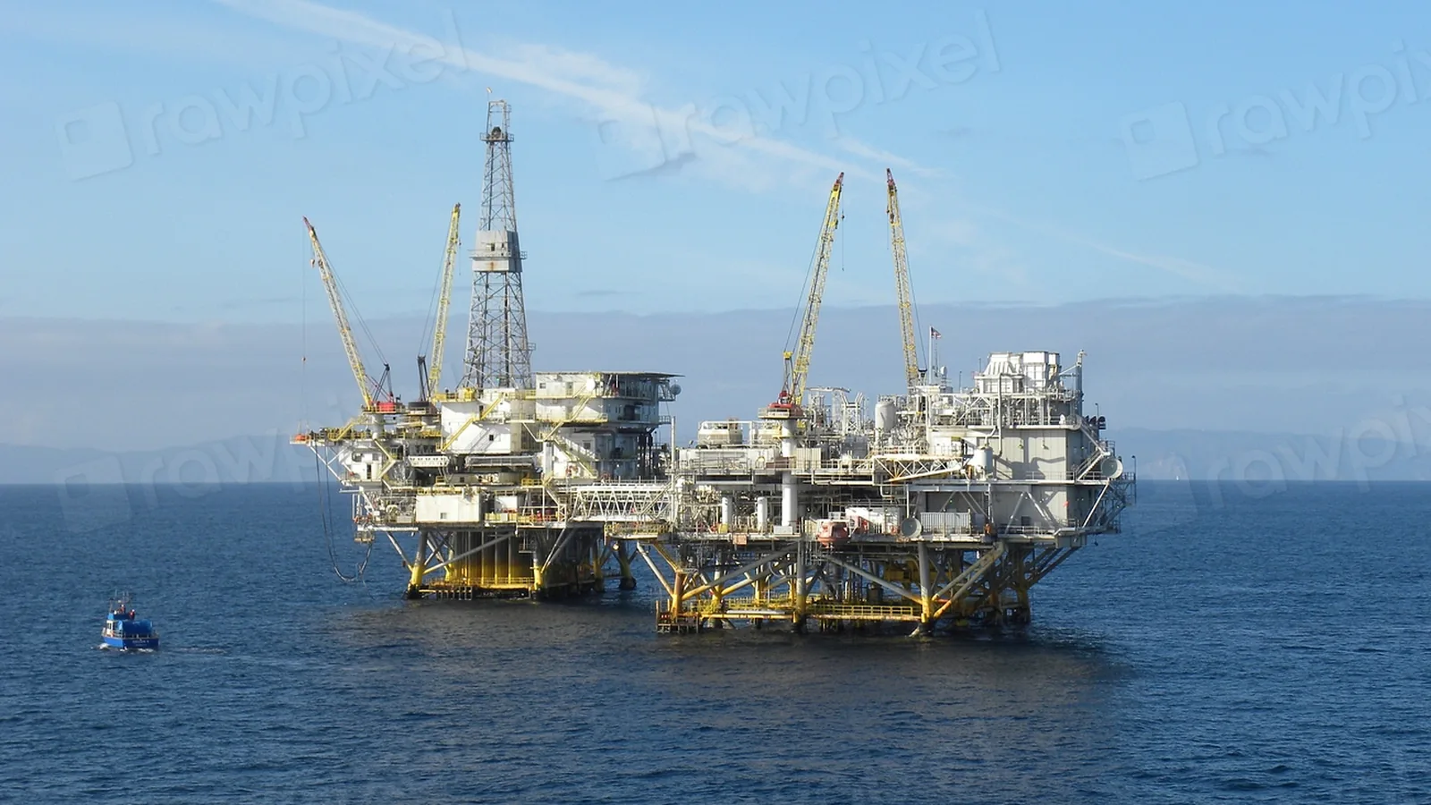 China's Crude Hit a Record 216 Million Tons in 2025